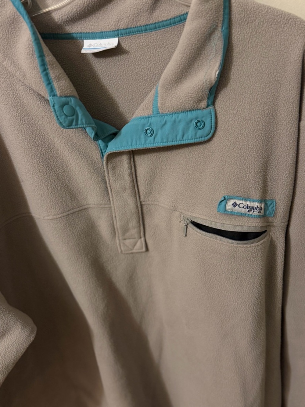 Columbia Gray Fleece Pullover with Teal Trim
